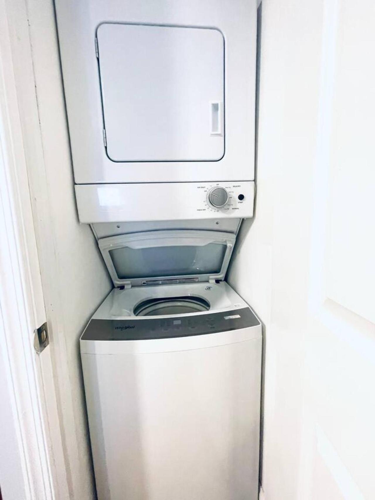 Downtown Hall Close By Kimmel Center 1bd Apartment *