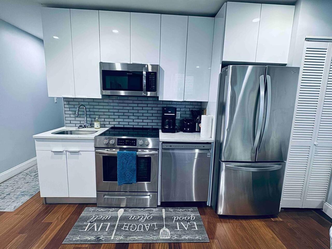 Apartment Downtown Hall Close By Kimmel Center 1bd *